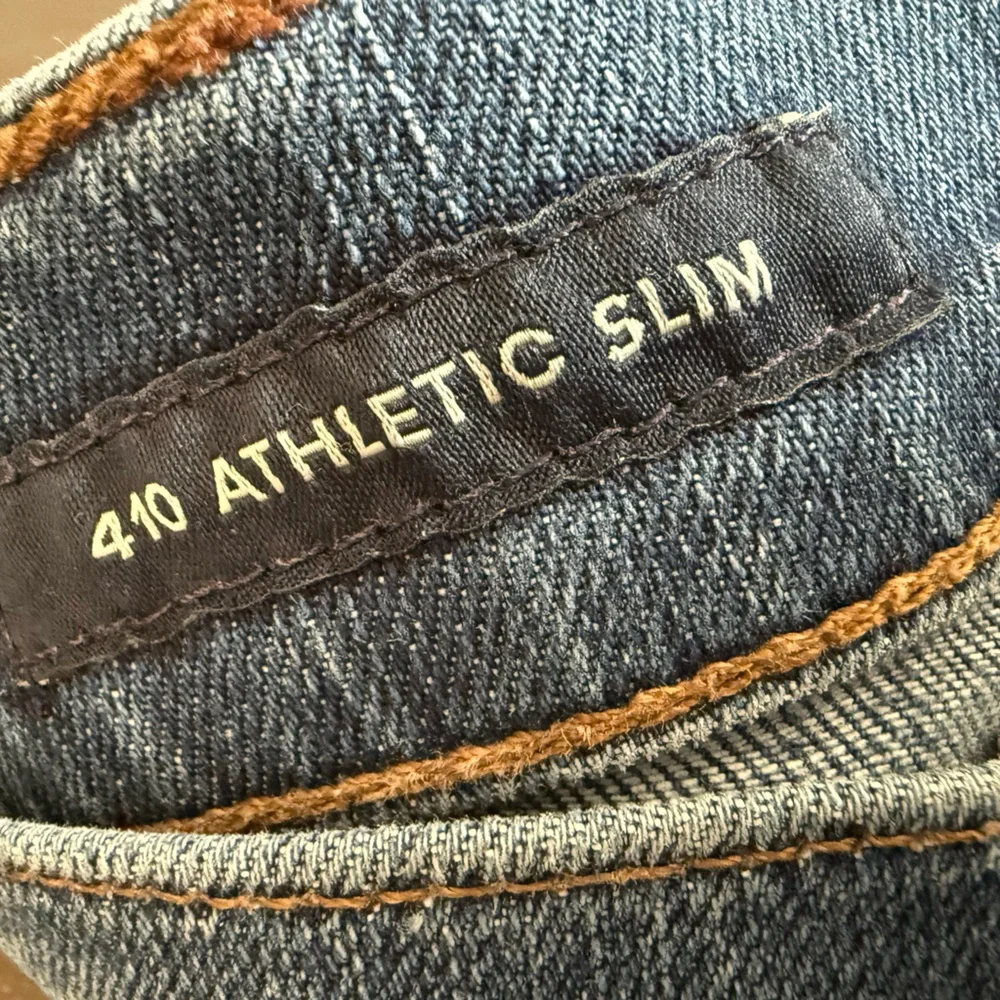 Lucky Brand Men’s Athletic Slim Straight Leg Jeans Size 38W x 32L Relaxed Fit